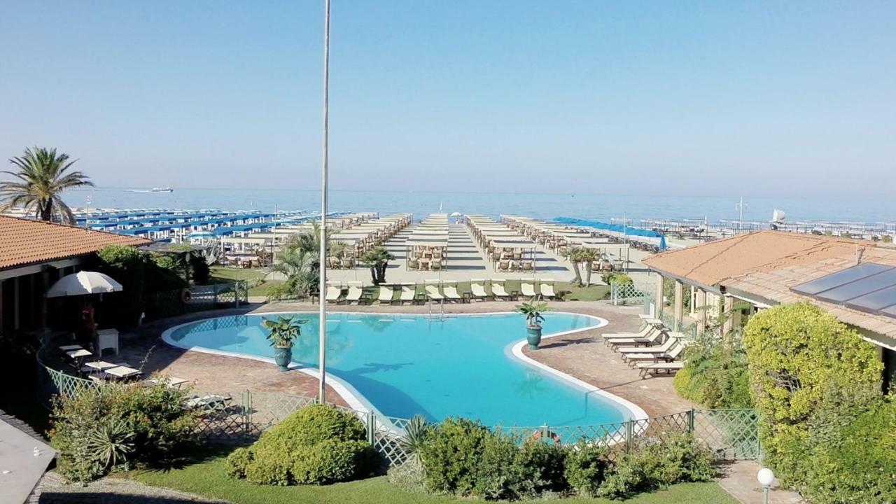Soleado Beach House Pietrasanta Exterior photo